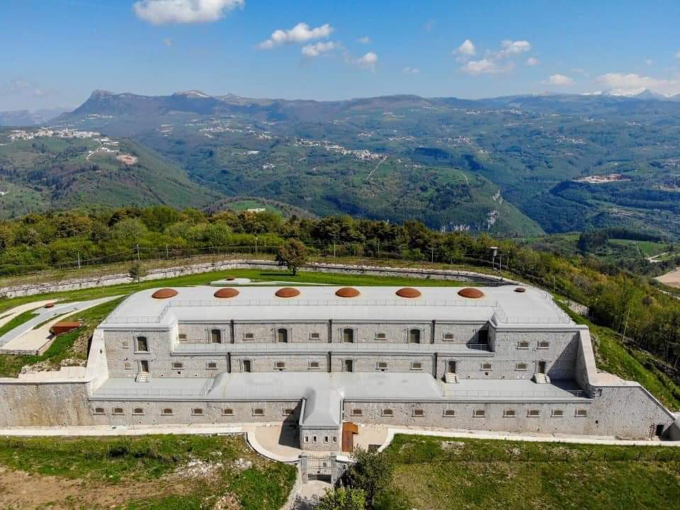 Forte Monte Tesoro Sant'Anna d'Alfaedo Corrubio Forte Monte Tesoro Sant'Anna d'Alfaedo Corrubio