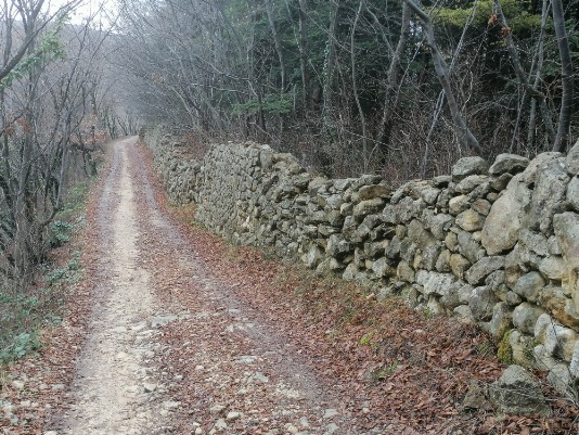 discesa Masua in direzione Colombare di Torbe discesa Masua in direzione Colombare di Torbe