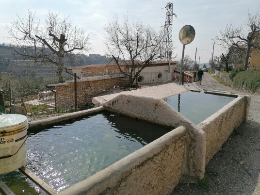 Lavatoio a Fontana a Proale Lavatoio a Fontana a Proale