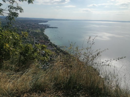 Rocca punto panoramico su Lungolago Bardolino Garda Rocca punto panoramico su Lungolago Bardolino Garda