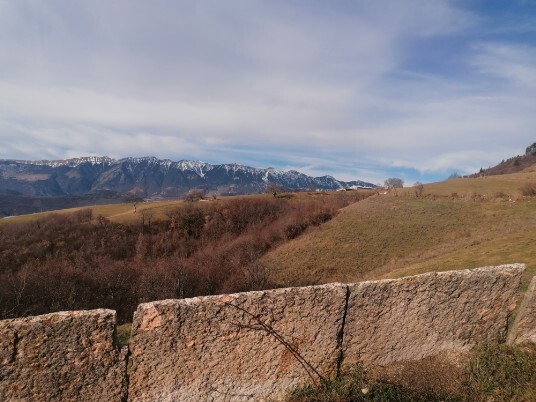 il Baldo visto da contrada Camparso il Baldo visto da contrada Camparso