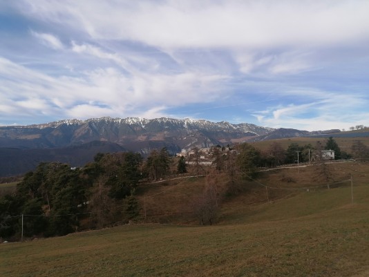 la catena del Monte Baldo da Camparso la catena del Monte Baldo da Camparso
