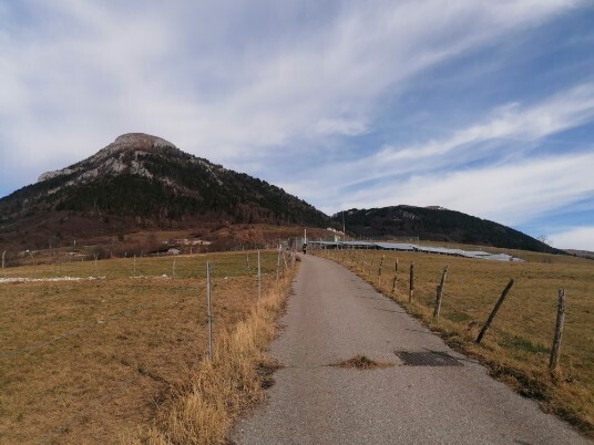 Verso il Corno d'Aquilio da Camparso Verso il Corno d'Aquilio da Camparso