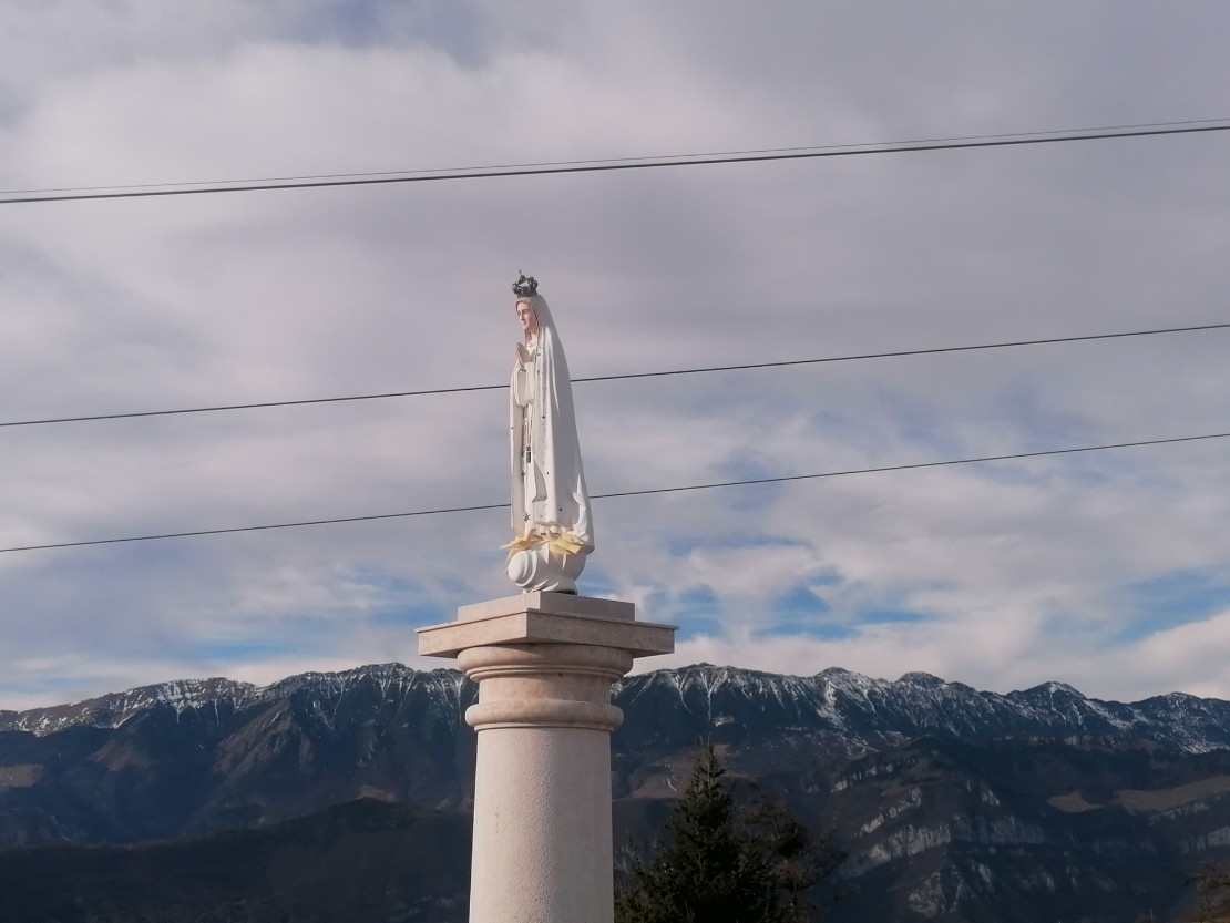 la Madonnina e il monte Baldo a Due Croci Fosse la Madonnina e il monte Baldo a Due Croci Fosse