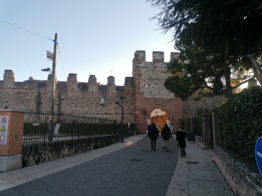 Porta entrata Lazise centro Porta entrata Lazise centro