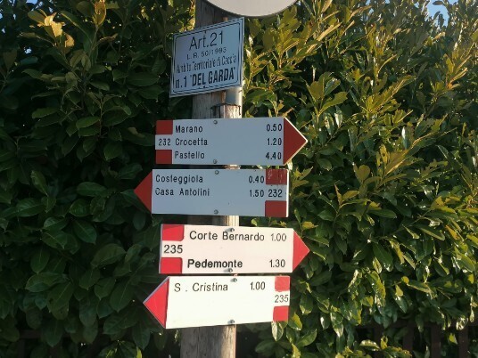 segnavia Cai Via Toari Torbe alta segnavia CAI Via Toari Torbe alta