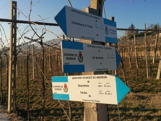 segnavia Via Toari Torbe alta segnavia Via Toari Torbe alta