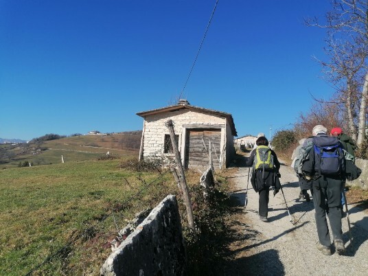 e ora saliamo in direzione Sant'Anna Alfaedo e ora saliamo in direzione Sant'Anna Alfaedo