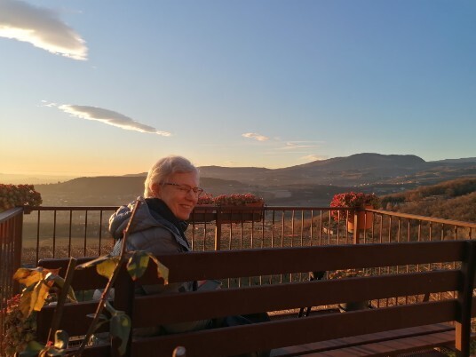 Anne alla panchina di Preperchiusa tramonto Anne alla panchina di Preperchiusa tramonto