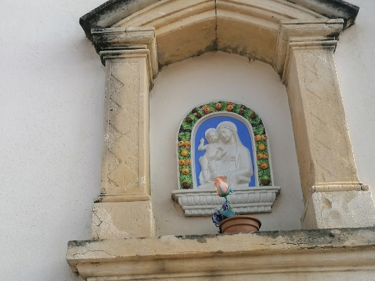 Madonna con Bambino in Via Pigno Madonna con Bambino in Via Pigno