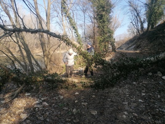 Volargne Ponton tratto in costruzione ciclopedonale adige Volargne Ponton tratto in costruzione ciclopedonale adige