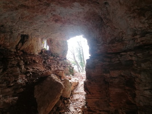 Caverna Trincee Monte Cimo Caverna Trincee Monte Cimo