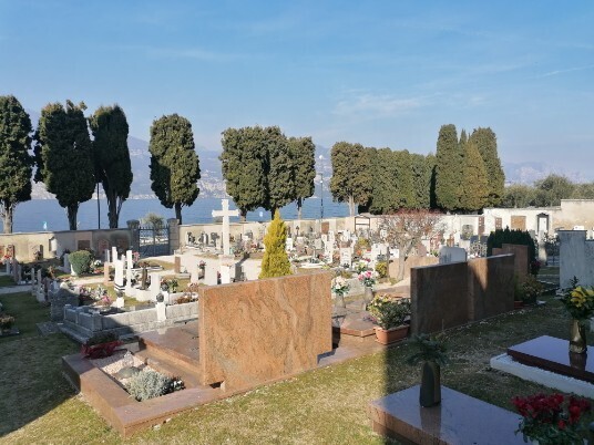 Cimitero Chiesa di San Zeno de l'Oselet Cimitero Chiesa di San Zeno de l'Oselet