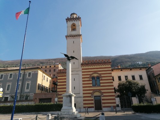 Monumento ai caduti a castelletto di brenzone Monumento ai caduti a castelletto di brenzone