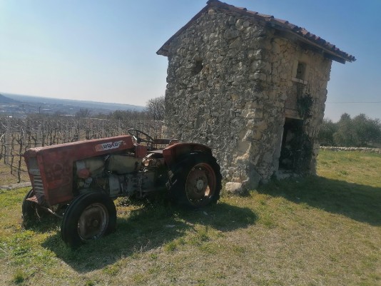 vecchio trattore vecchio trattore
